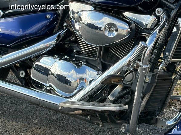 2005 Suzuki Boulevard