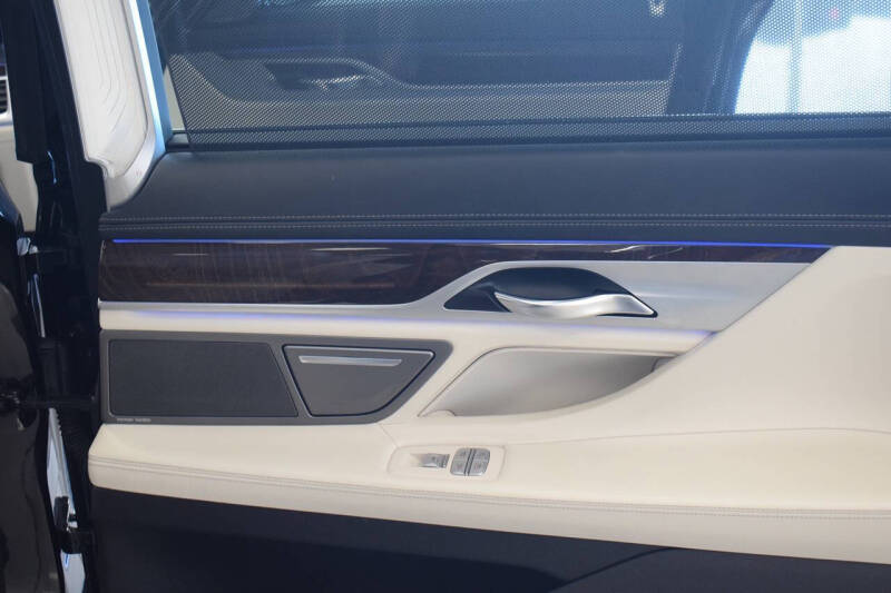2017 BMW 7 Series 740i
