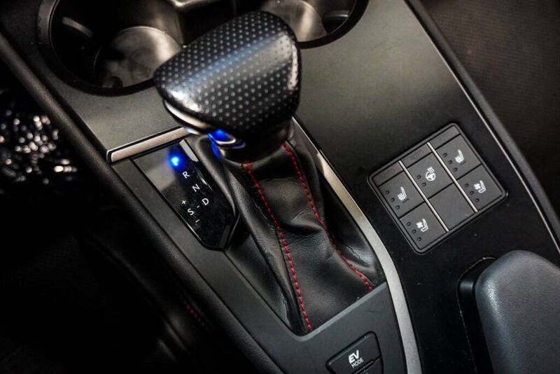 2023 Lexus UX 250h F SPORT Handling