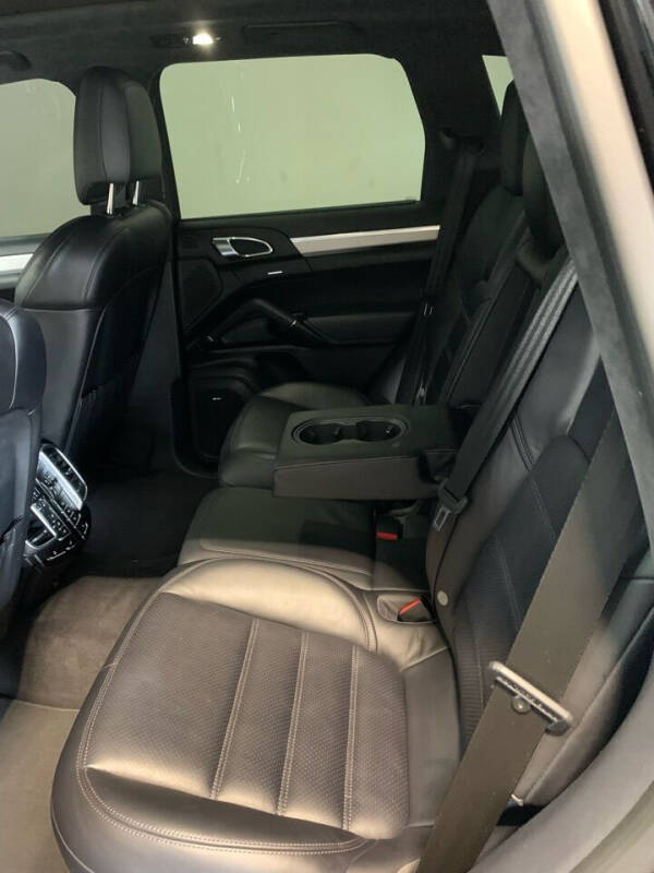 2017 Porsche Cayenne Turbo