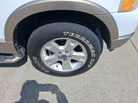 2004 Ford Explorer Eddie Bauer