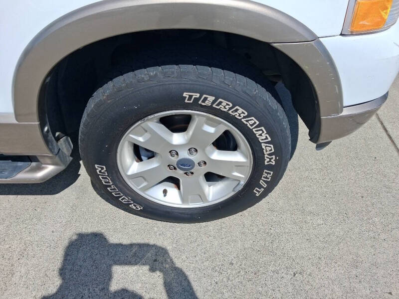 2004 Ford Explorer Eddie Bauer