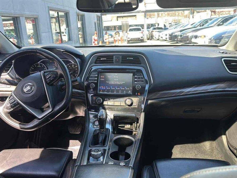 2016 Nissan Maxima Platinum