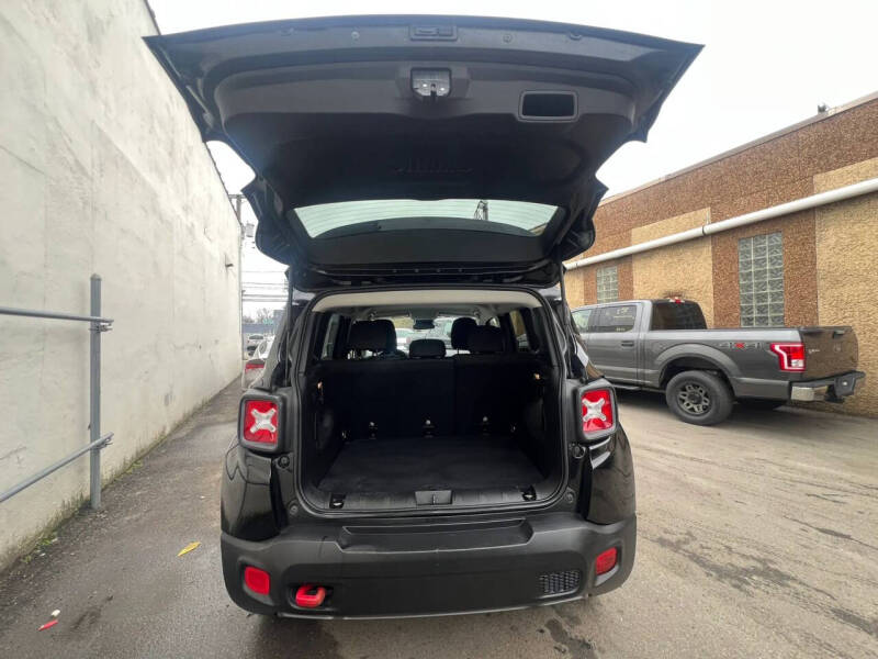 2017 Jeep Renegade Trailhawk