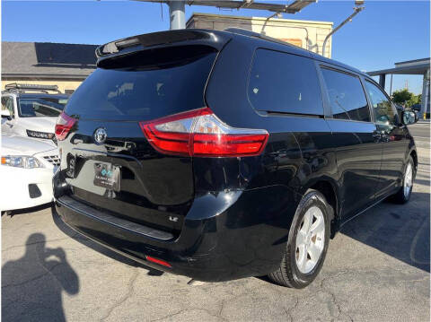 2015 Toyota Sienna
