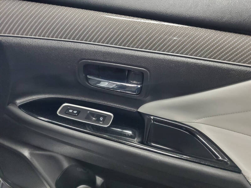 2022 Mitsubishi Outlander PHEV SEL