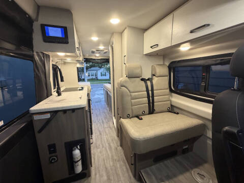 2024 Thor Motor Coach Dazzle