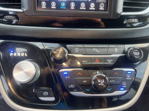 2020 Chrysler Pacifica Touring L