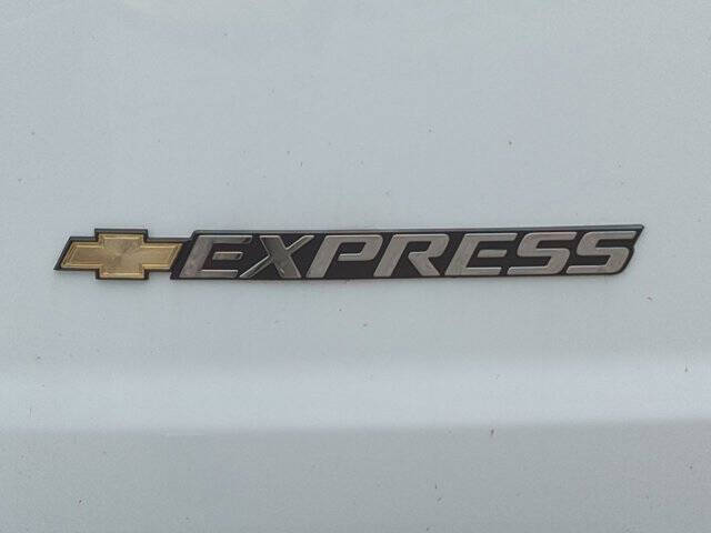 2025 Chevrolet Express 2500