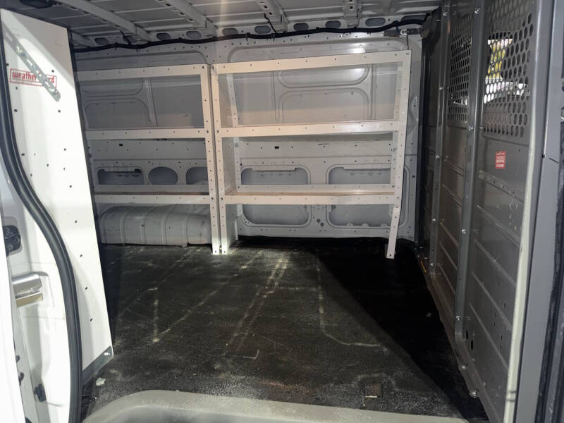 2019 Nissan NV 2500 HD SV