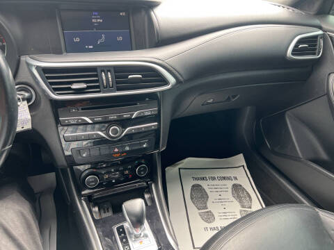 2017 Infiniti QX30