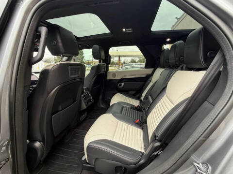 2021 Land Rover Discovery P300 S R-Dynamic