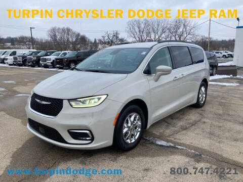 2021 Chrysler Pacifica for sale at Turpin Chrysler Dodge Jeep Ram in Dubuque IA