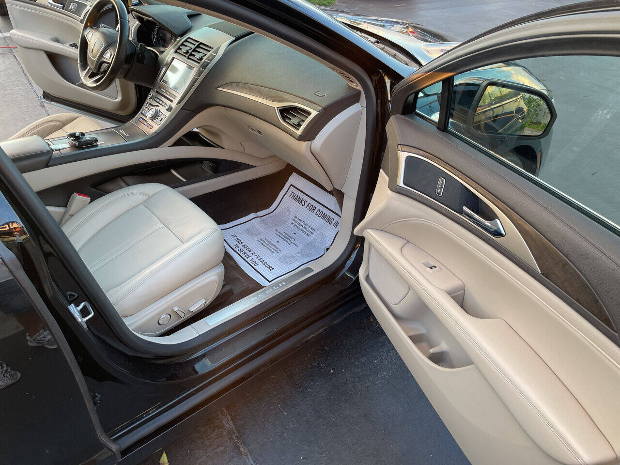 2017 Lincoln MKZ Sedan - $15,900