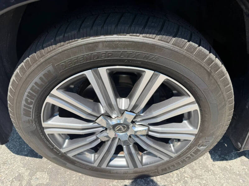 2017 Lexus LX 570