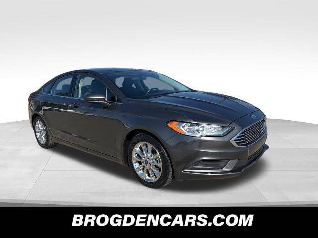 2017 Ford Fusion SE's photo