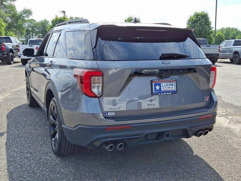 2022 Ford Explorer ST