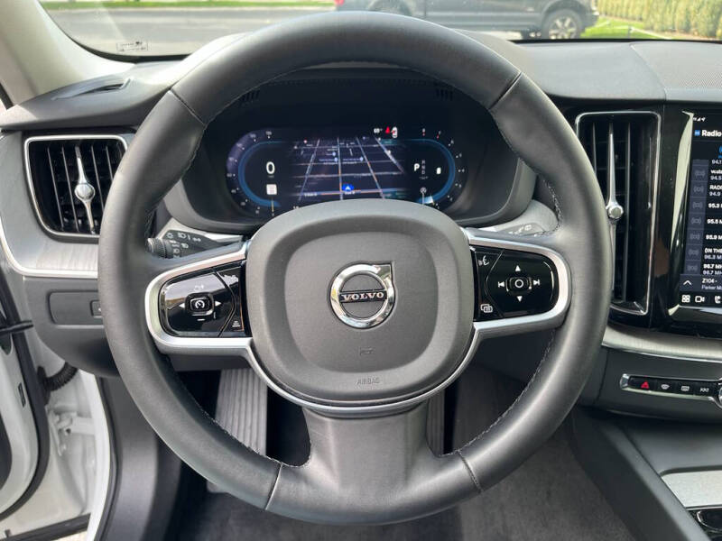 2025 Volvo XC60 B5 Plus Dark Theme