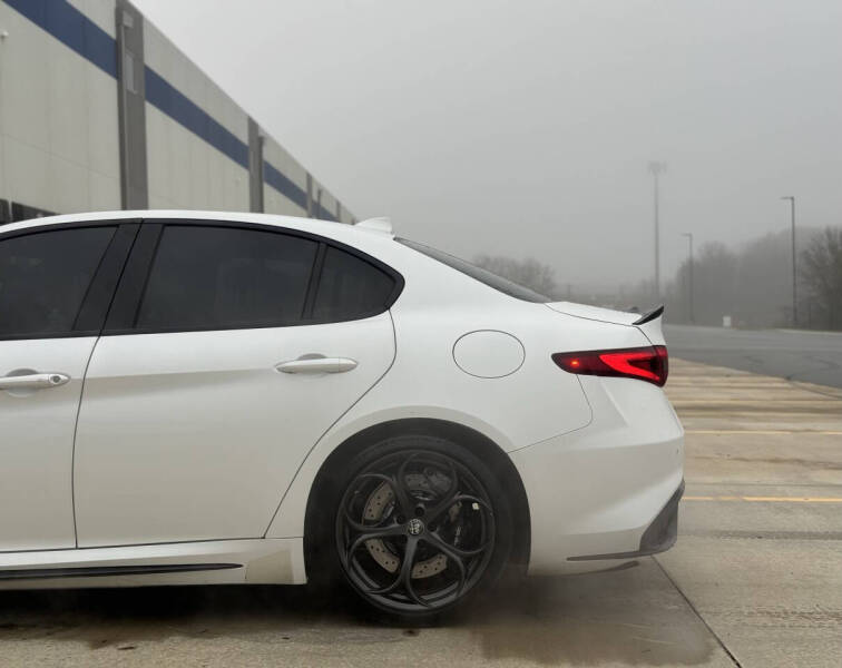 2017 Alfa Romeo Giulia Quadrifoglio
