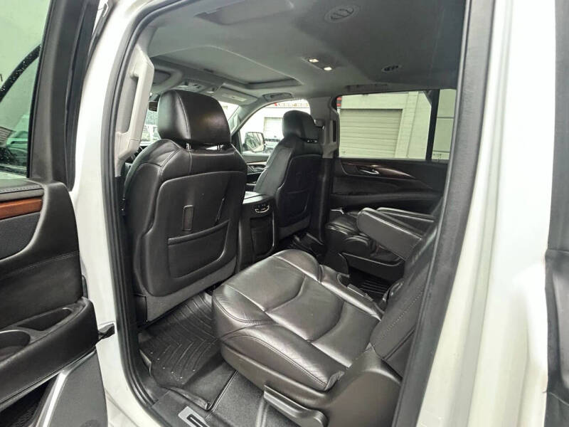 2020 Cadillac Escalade ESV Luxury