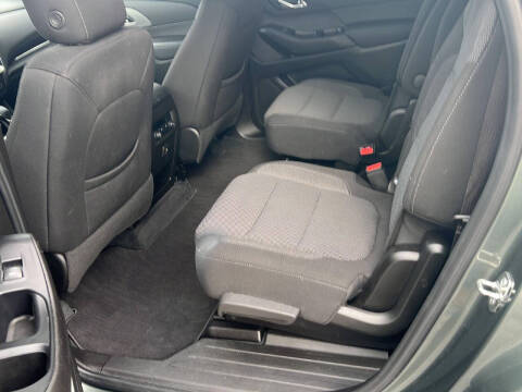 2022 Chevrolet Traverse LT Cloth