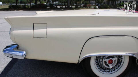 1957 Ford Thunderbird