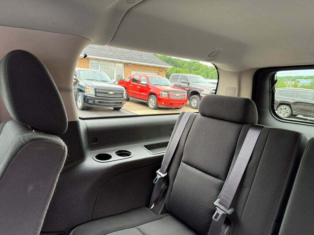 2014 Chevrolet Suburban 41