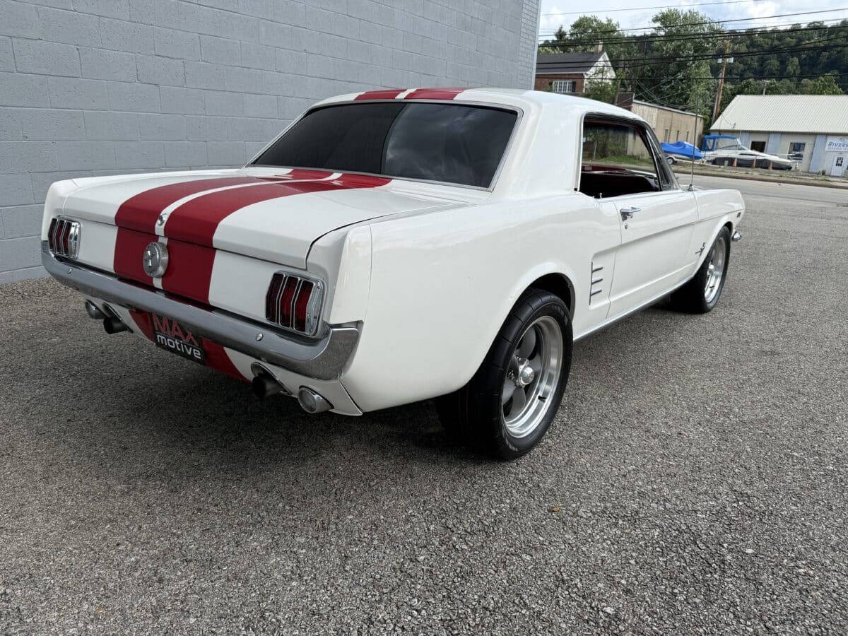 1966 Ford Mustang 184