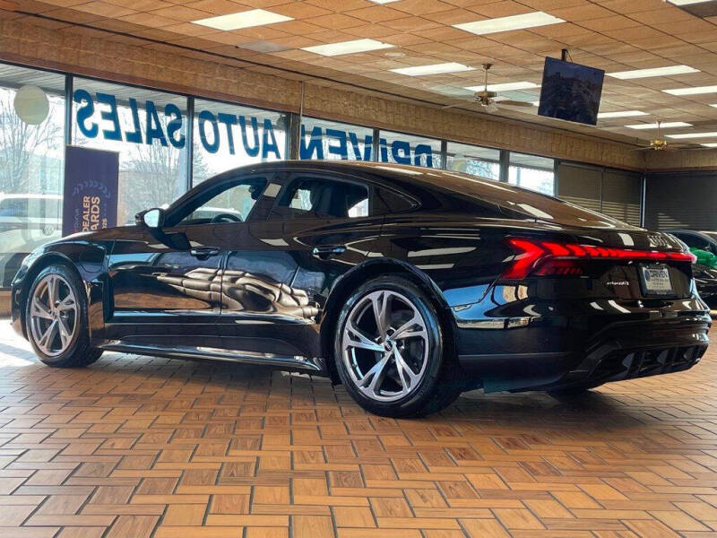 2023 Audi e-tron GT quattro Premium Plus