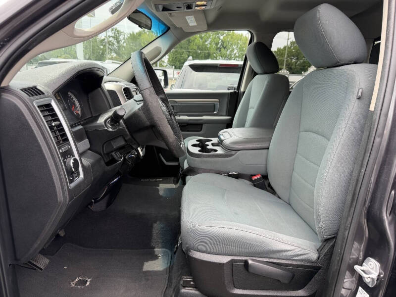 2017 RAM 1500 SLT