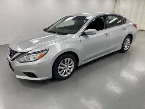 2017 Nissan Altima for sale at Kerns Ford Lincoln in Celina OH