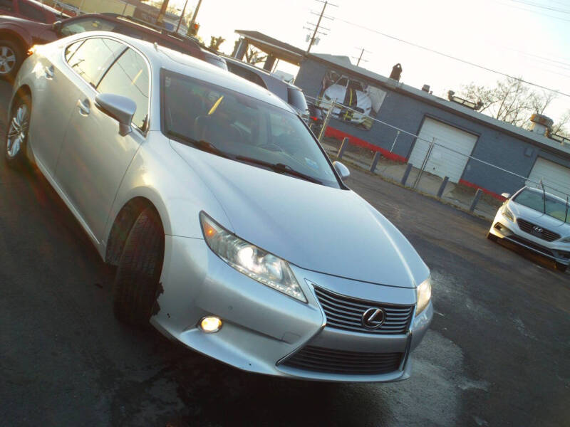 2013 Lexus ES 350's photo