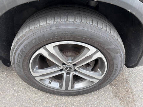 2019 Mercedes-Benz GLC GLC 300 4MATIC