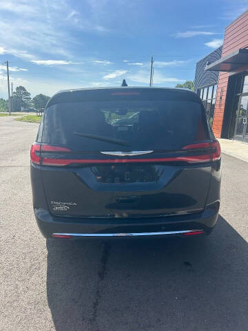 2023 Chrysler Pacifica Touring L