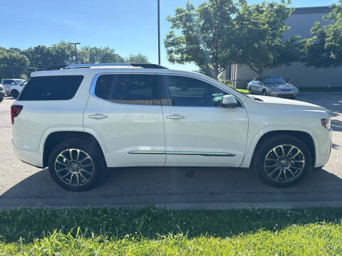 2023 GMC Acadia Denali