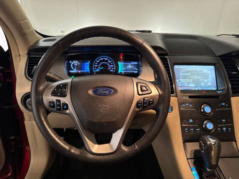 2015 Ford Taurus SEL