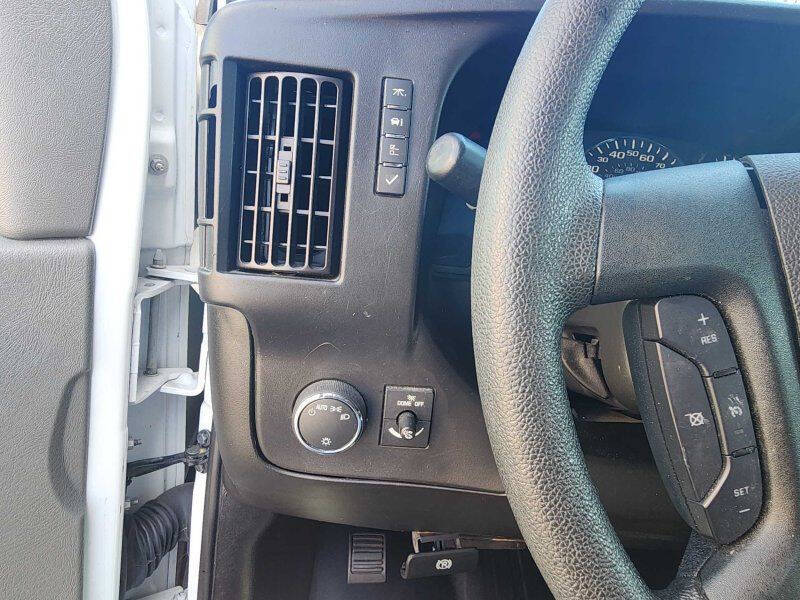 2023 Chevrolet Express 2500