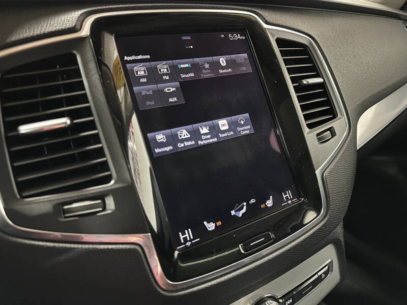 2016 Volvo XC90 T5 Momentum