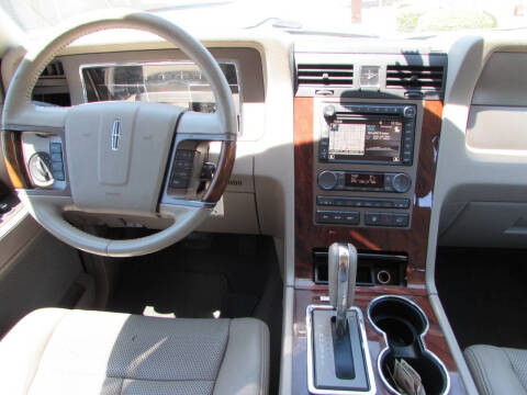 2012 Lincoln Navigator