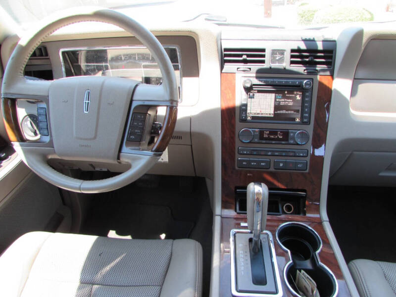 2012 Lincoln Navigator