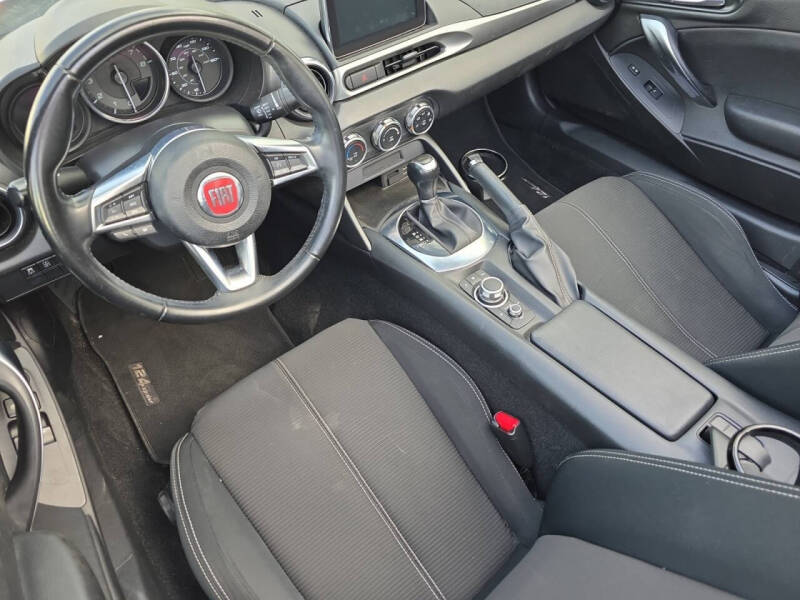 2019 FIAT 124 Spider Classica