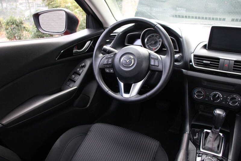 2016 Mazda MAZDA3 i Touring