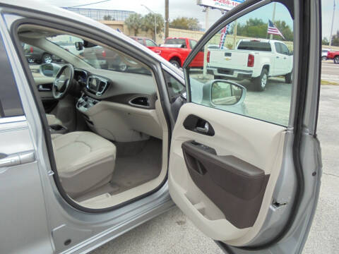 2020 Chrysler Pacifica Touring L