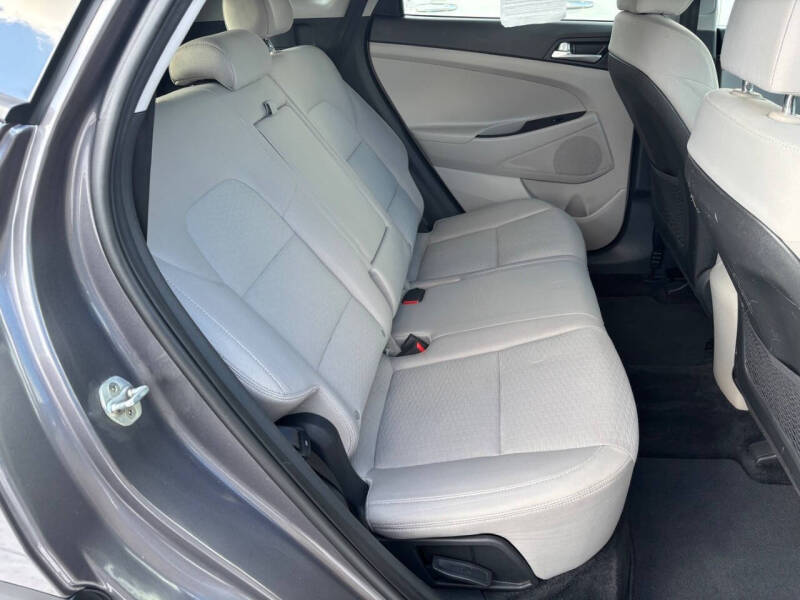 2021 Hyundai Tucson SE