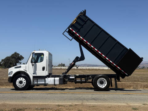 2015 Freightliner M2 106