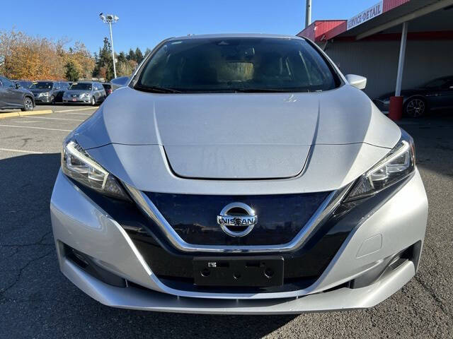 2019 Nissan Leaf SV photo 2