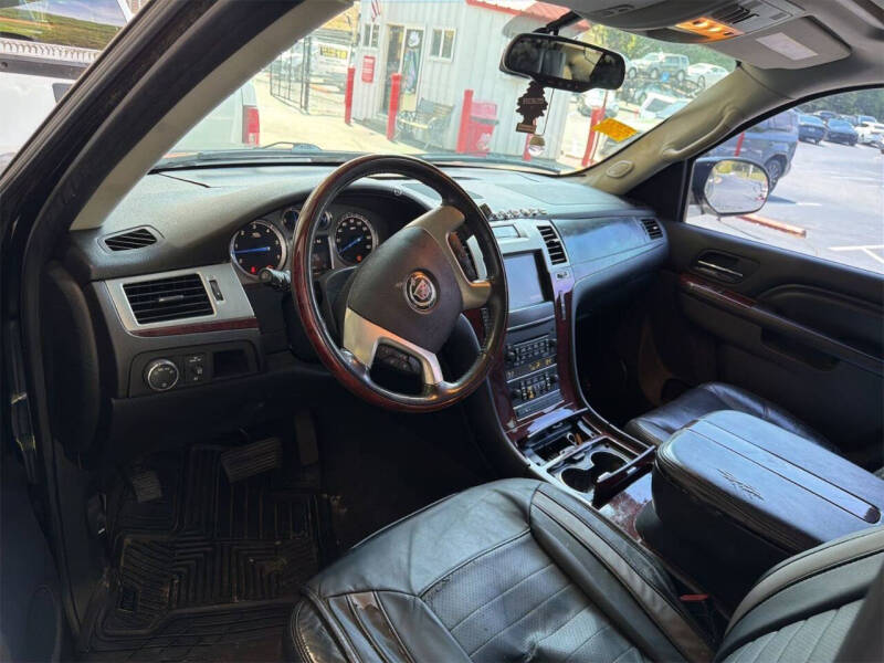 2011 Cadillac Escalade ESV Luxury