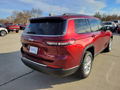 2022 Jeep Grand Cherokee L Laredo