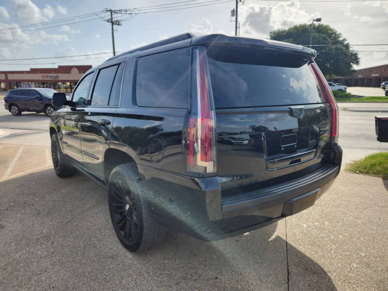 2018 Cadillac Escalade Platinum