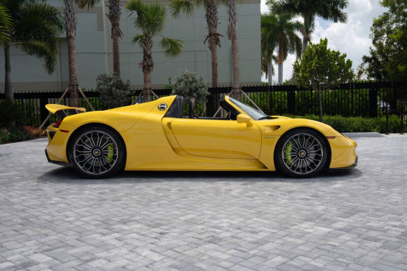 2015 Porsche 918 Spyder
